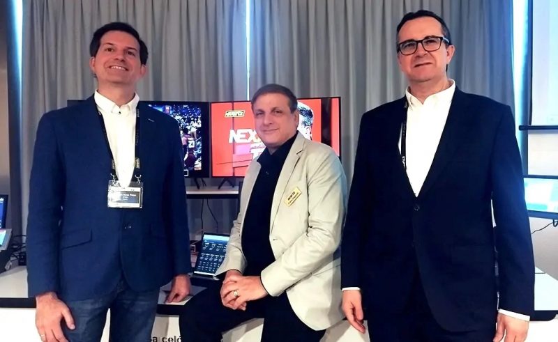 Carlos Rosa, Frank Magarelli y Francisco Menchén en las jornadas de Evertz en Valencia